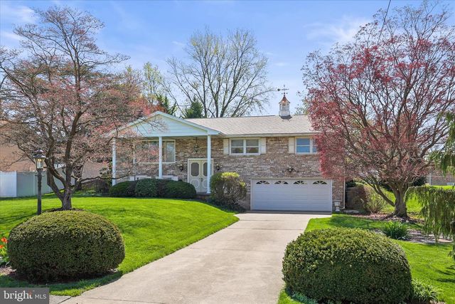 2564 AUDLYN DRIVE, York, PA 17408