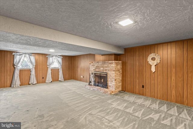 2564 AUDLYN DRIVE, York, PA 17408
