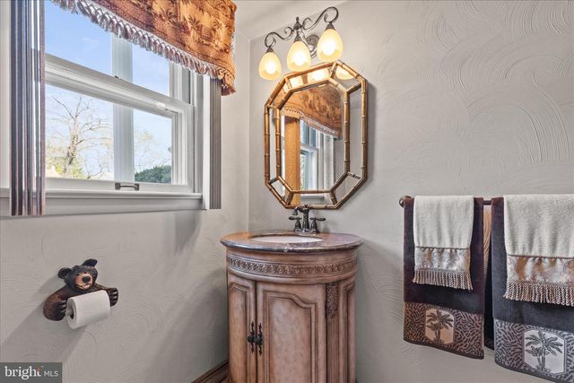 2564 AUDLYN DRIVE, York, PA 17408