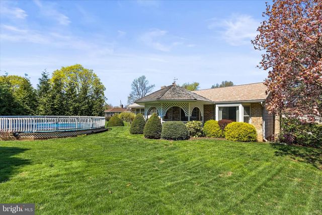 2564 AUDLYN DRIVE, York, PA 17408