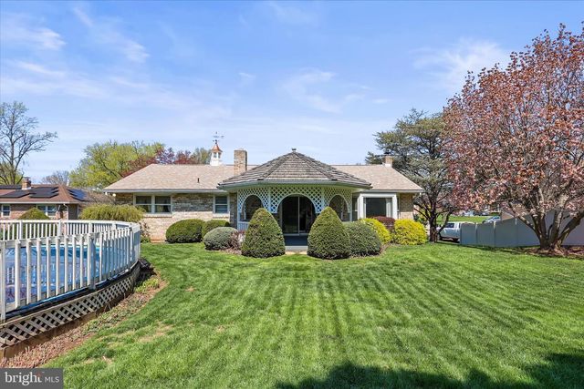 2564 AUDLYN DRIVE, York, PA 17408