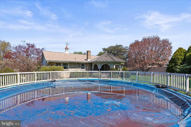 2564 AUDLYN DRIVE, York, PA 17408