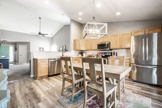 32 Fillmore Way, Westfield, IN 46074