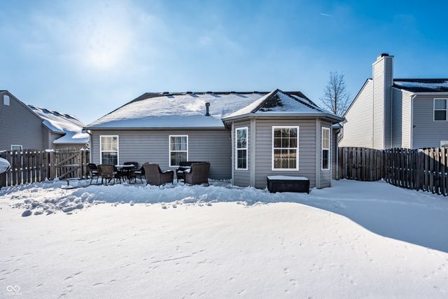 32 Fillmore Way, Westfield, IN 46074