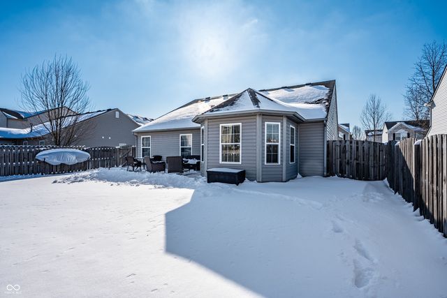 32 Fillmore Way, Westfield, IN 46074