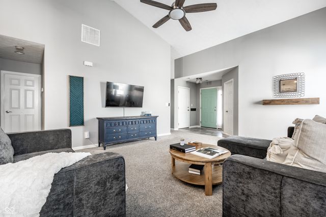 32 Fillmore Way, Westfield, IN 46074