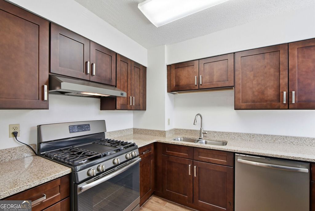 2479 Peachtree Road NE APT 317, Atlanta, GA 30305 — photo 5