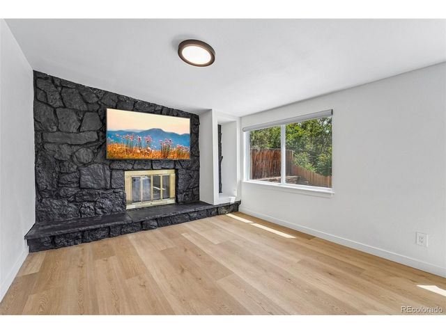862 S Simms St, Lakewood, CO 80228