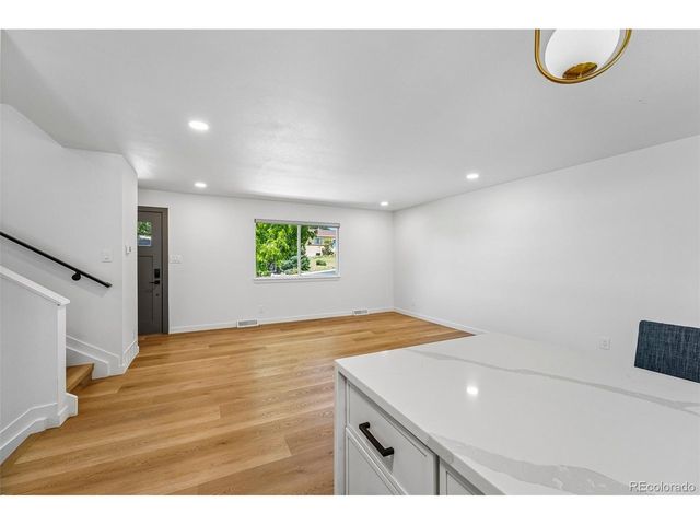 862 S Simms St, Lakewood, CO 80228