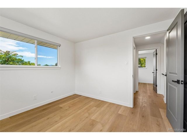 862 S Simms St, Lakewood, CO 80228