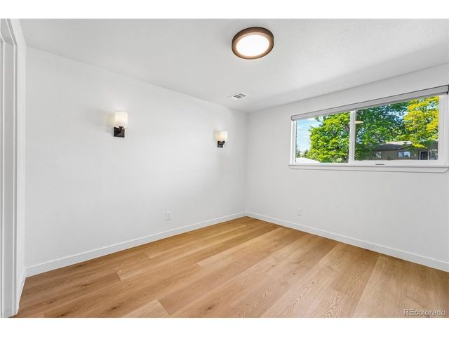 862 S Simms St, Lakewood, CO 80228