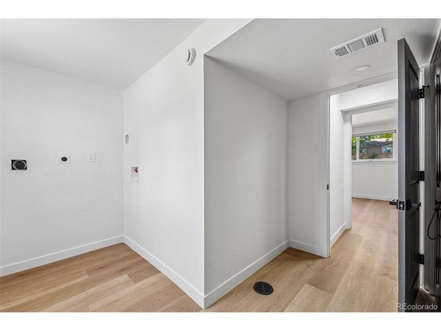 862 S Simms St, Lakewood, CO 80228