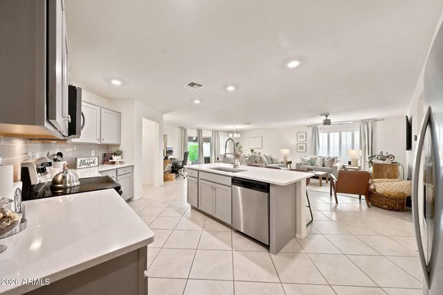 17776 W OBERLIN Way, Surprise, AZ 85387