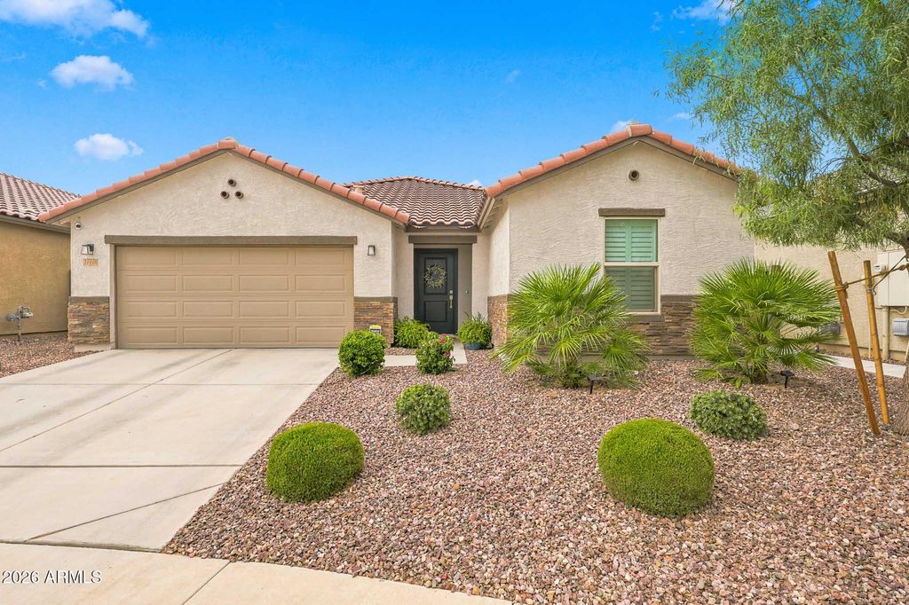 17776 W OBERLIN Way, Surprise, AZ 85387 — photo 2