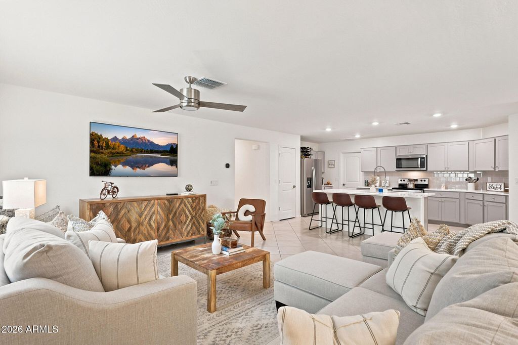 17776 W OBERLIN Way, Surprise, AZ 85387 — photo 4
