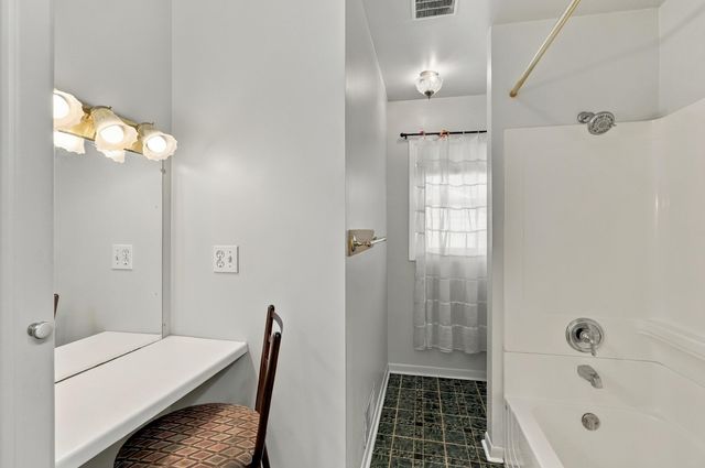 112 Overbrook Drive, Flushing City, MI 48433