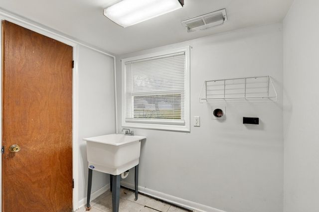 112 Overbrook Drive, Flushing City, MI 48433