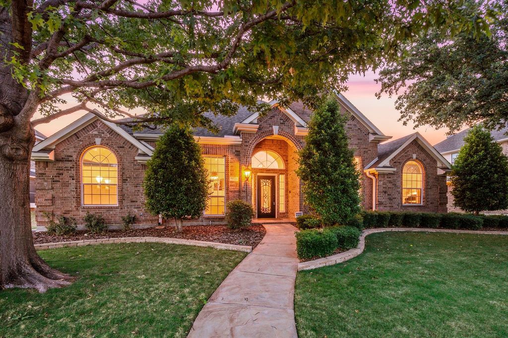 2046 Boone Circle, Frisco, TX 75033