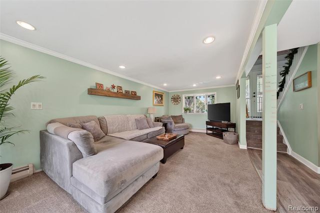 2260 Shankin Drive, Walled Lake, MI 48390