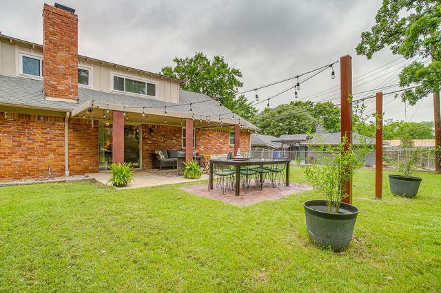 5248 Greene Avenue, Fort Worth, TX 76133