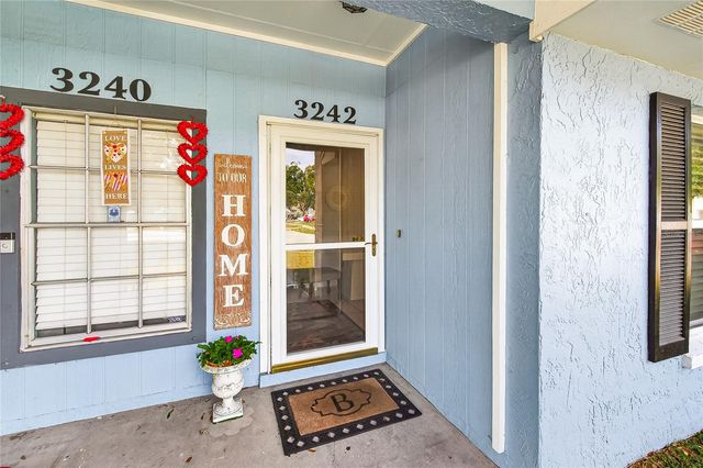 3242 LAUREL DALE DRIVE, Tampa, FL 33618