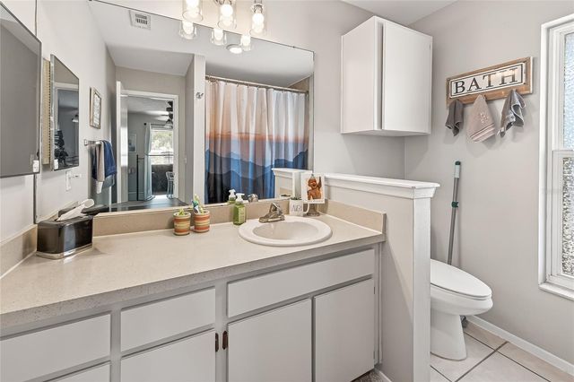 3242 LAUREL DALE DRIVE, Tampa, FL 33618