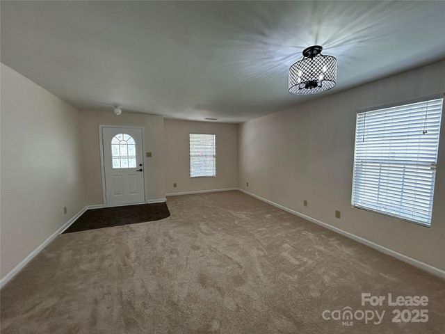 4718 Reinbeck Drive, Charlotte, NC 28269