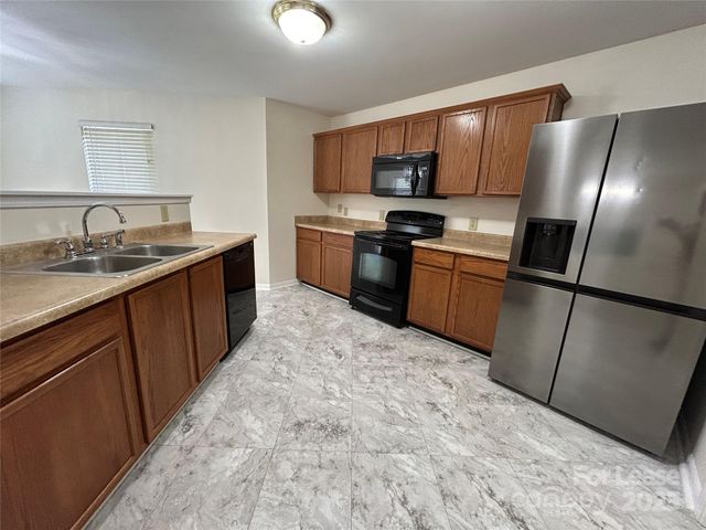 4718 Reinbeck Drive, Charlotte, NC 28269
