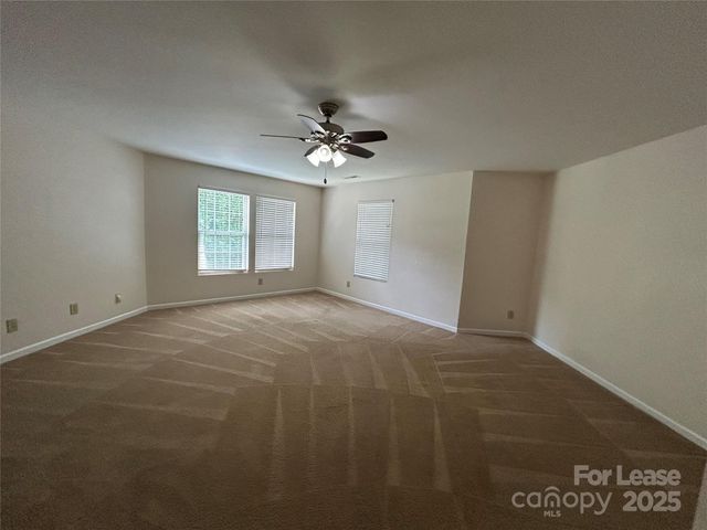 4718 Reinbeck Drive, Charlotte, NC 28269