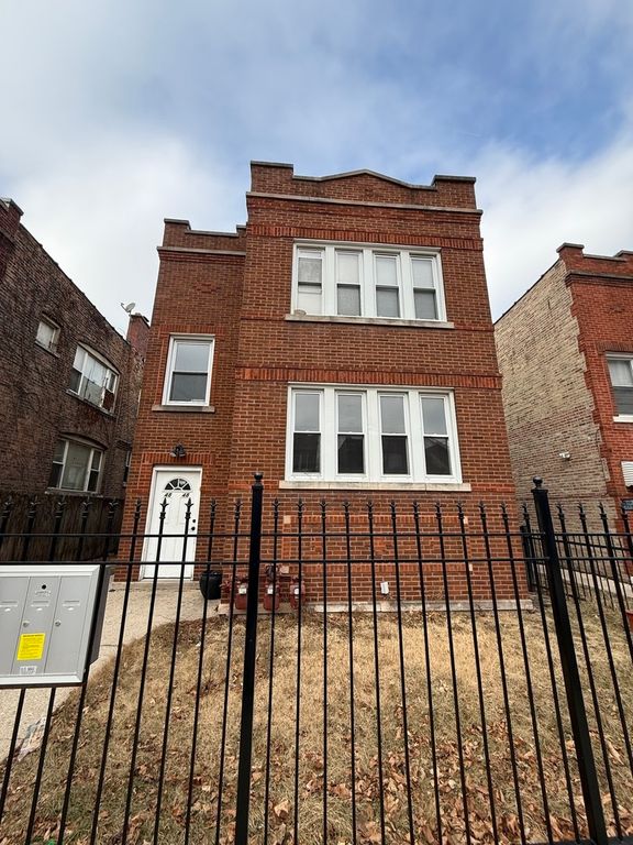 4848 W Wabansia Avenue 1, Chicago, IL 60639