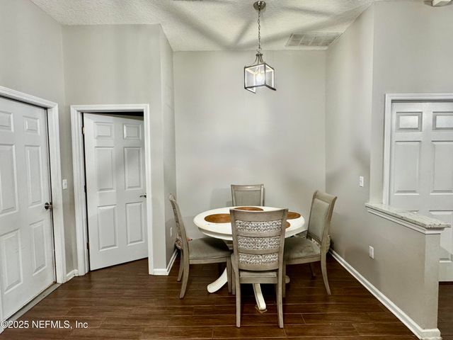 9436 PROSPERITY LAKE Drive, Jacksonville, FL 32244