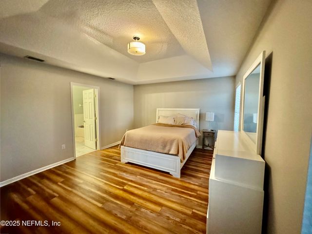 9436 PROSPERITY LAKE Drive, Jacksonville, FL 32244