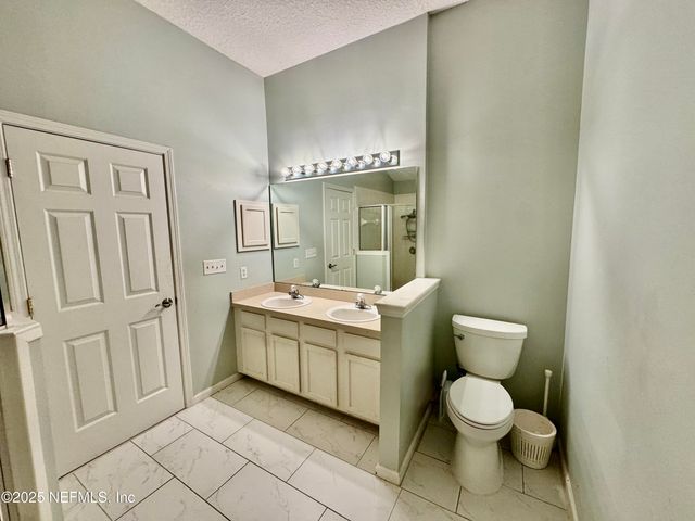 9436 PROSPERITY LAKE Drive, Jacksonville, FL 32244