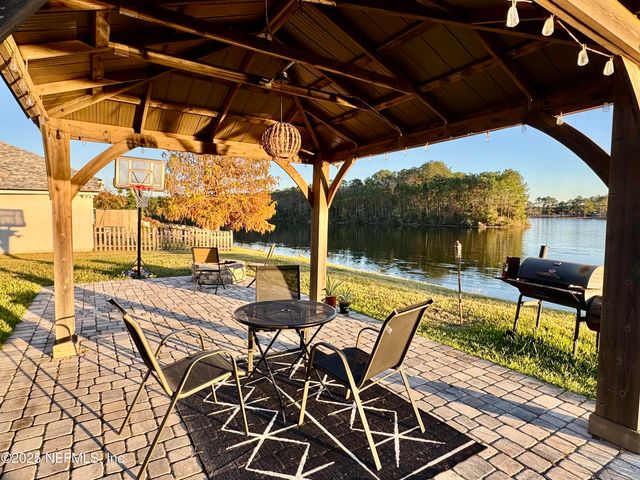 9436 PROSPERITY LAKE Drive, Jacksonville, FL 32244