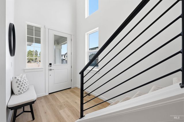 9625 W Kate Dr, Boise, ID 83714