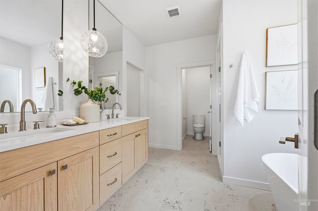 9625 W Kate Dr, Boise, ID 83714