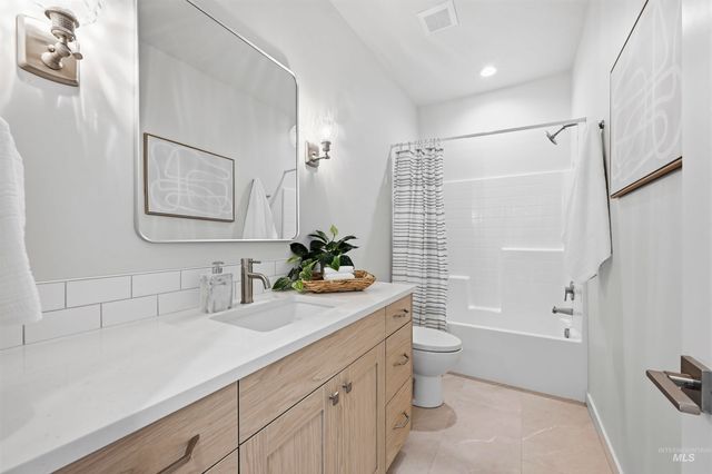 9625 W Kate Dr, Boise, ID 83714