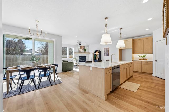 9625 W Kate Dr, Boise, ID 83714