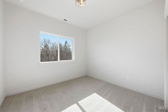 9625 W Kate Dr, Boise, ID 83714