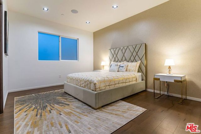 11246 Kling Street, North Hollywood, CA 91602