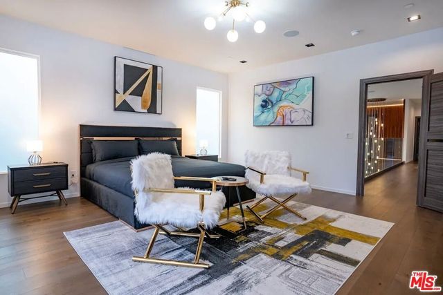 11246 Kling Street, North Hollywood, CA 91602