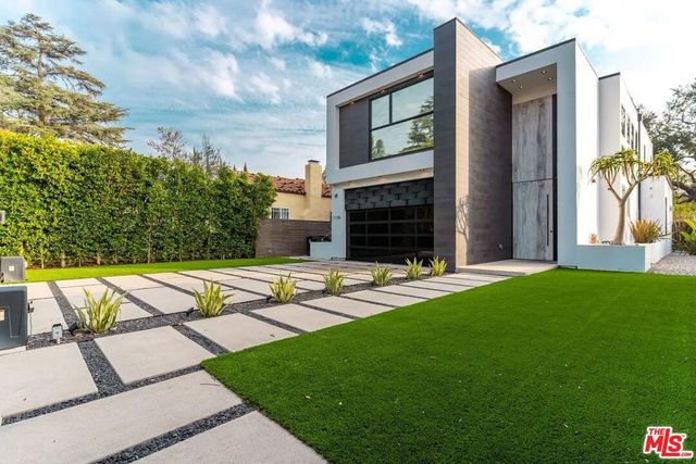 11246 Kling Street, North Hollywood, CA 91602