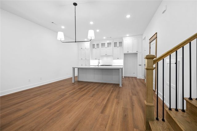 837 NW 14th Street, Bentonville, AR 72712