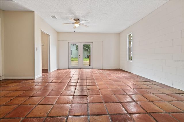 8529 RENALD BOULEVARD, Temple Terrace, FL 33637