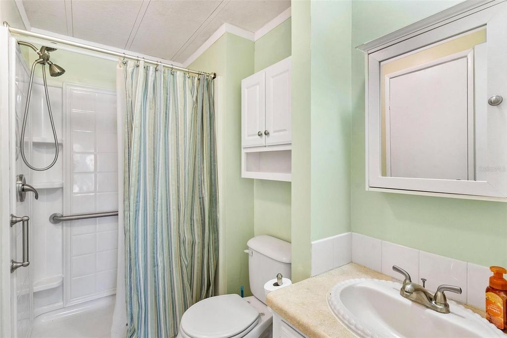 Image 23 of property listing at 2461 KAREN DRIVE, Mount Dora, FL 32757