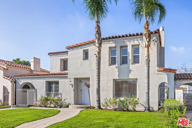 141 S Vista Street, Los Angeles, CA 90036