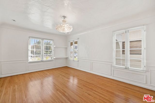 141 S Vista Street, Los Angeles, CA 90036