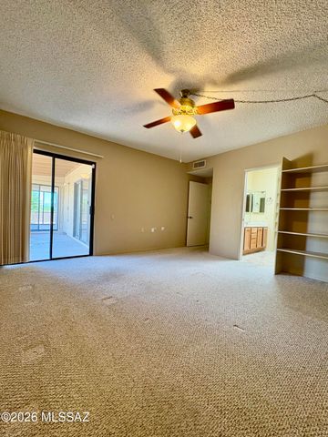 696 W Rio Altar, Green Valley, AZ 85614