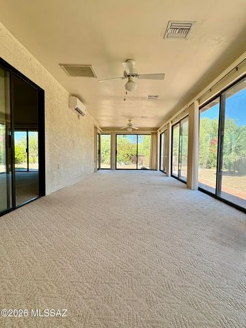 696 W Rio Altar, Green Valley, AZ 85614