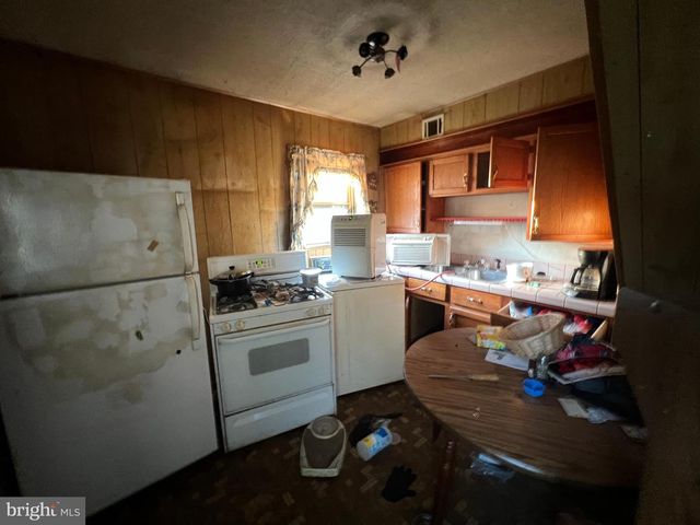 126 SCOTT DR, Manassas Park, VA 20111